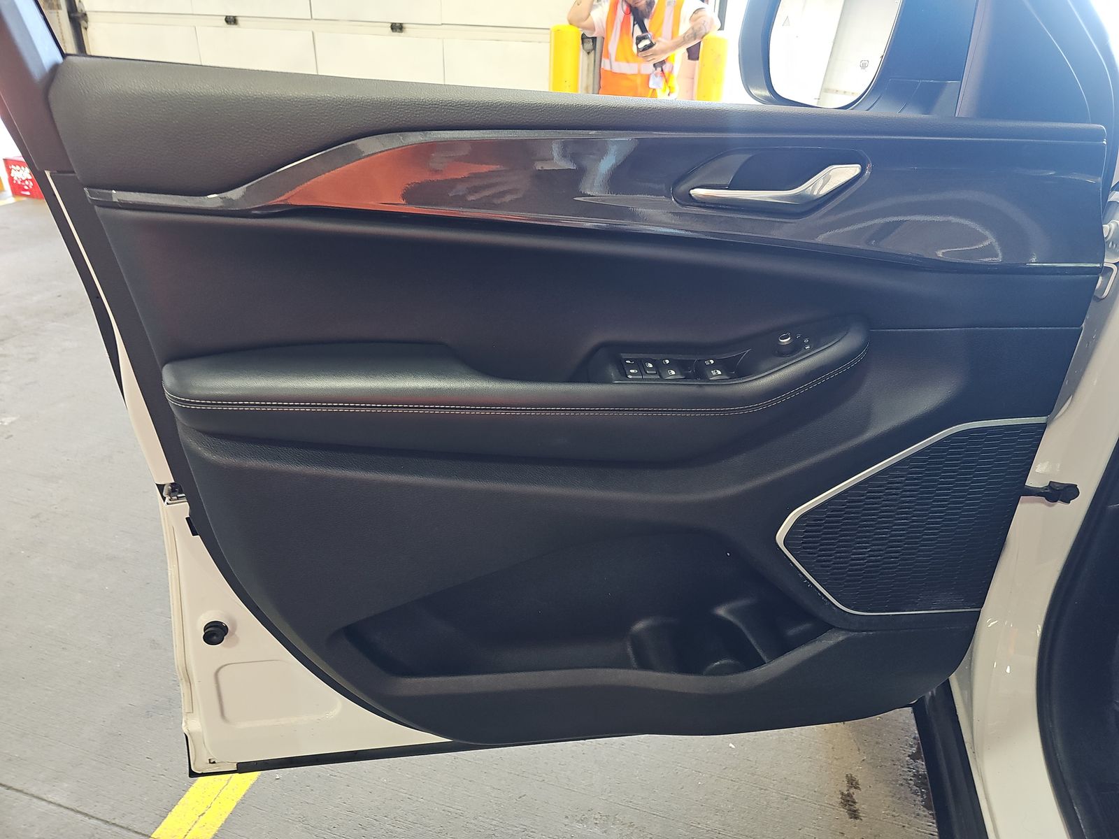 2022 Jeep Grand Cherokee L Laredo AWD
