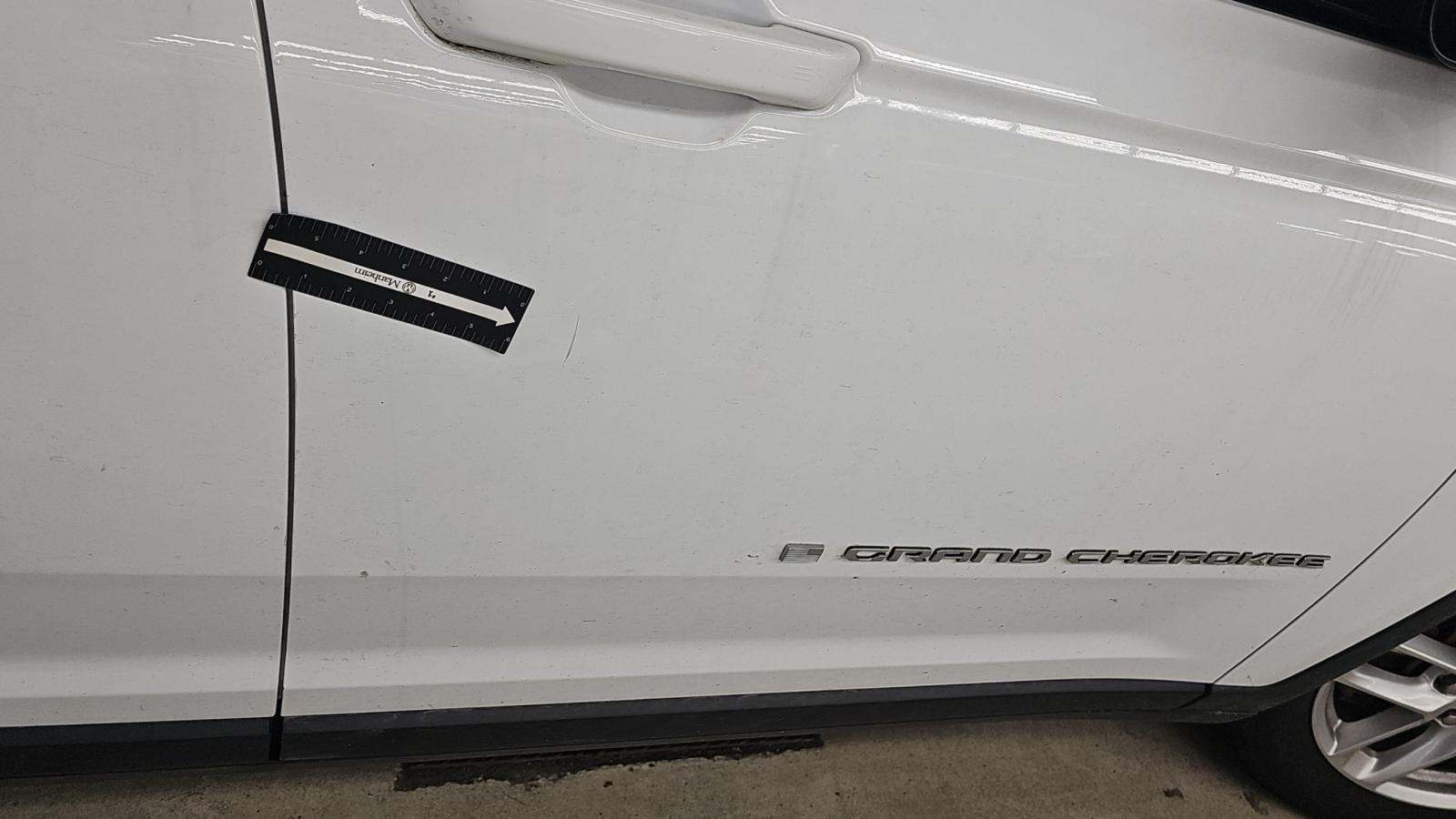 2022 Jeep Grand Cherokee L Laredo AWD