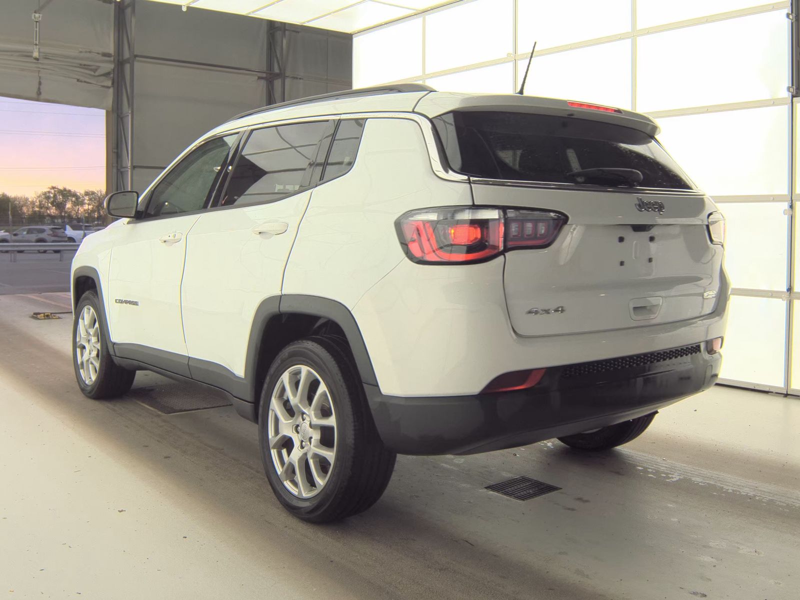 2022 Jeep Compass Latitude Lux AWD