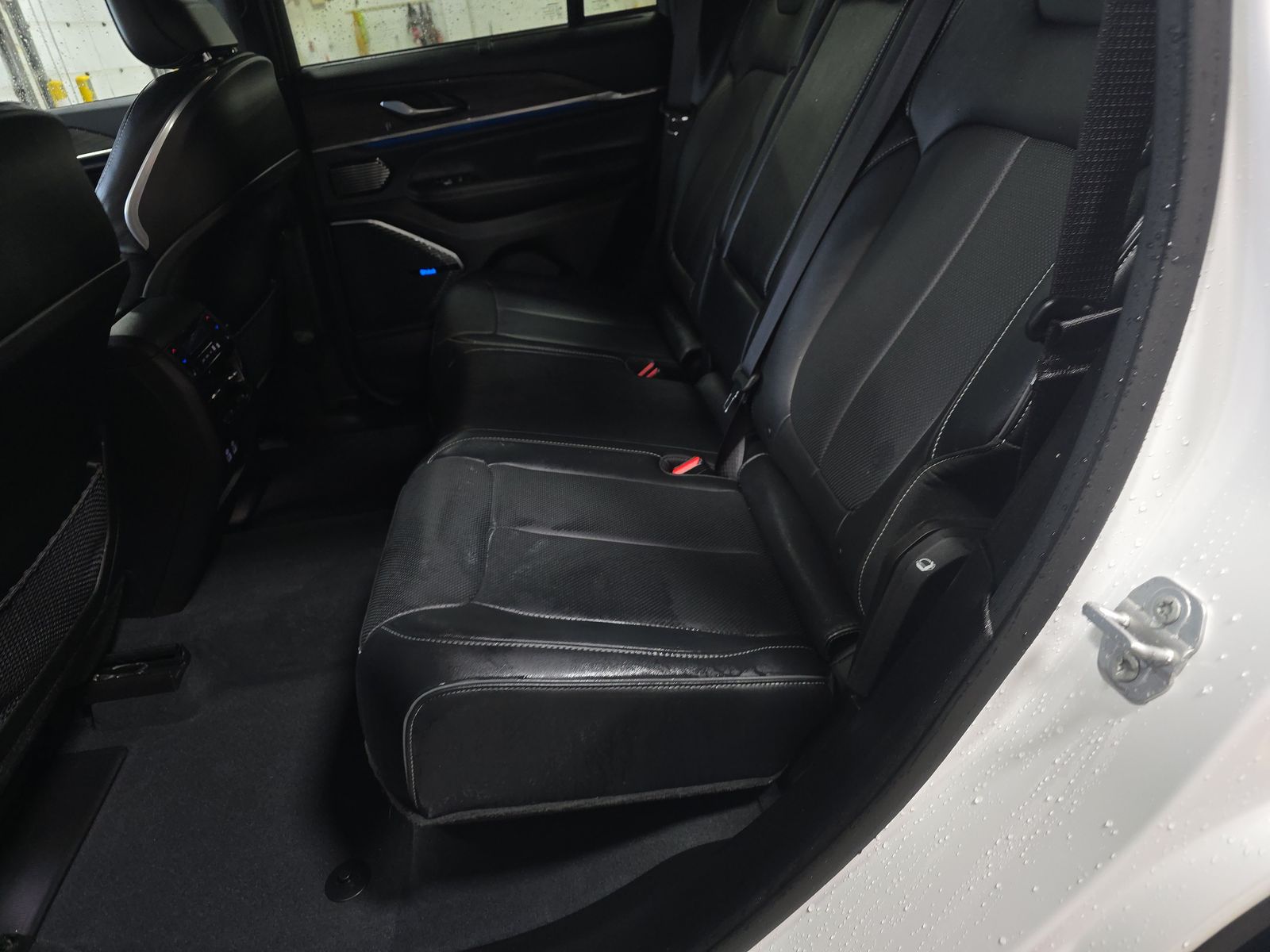 2023 Jeep Grand Cherokee Overland AWD
