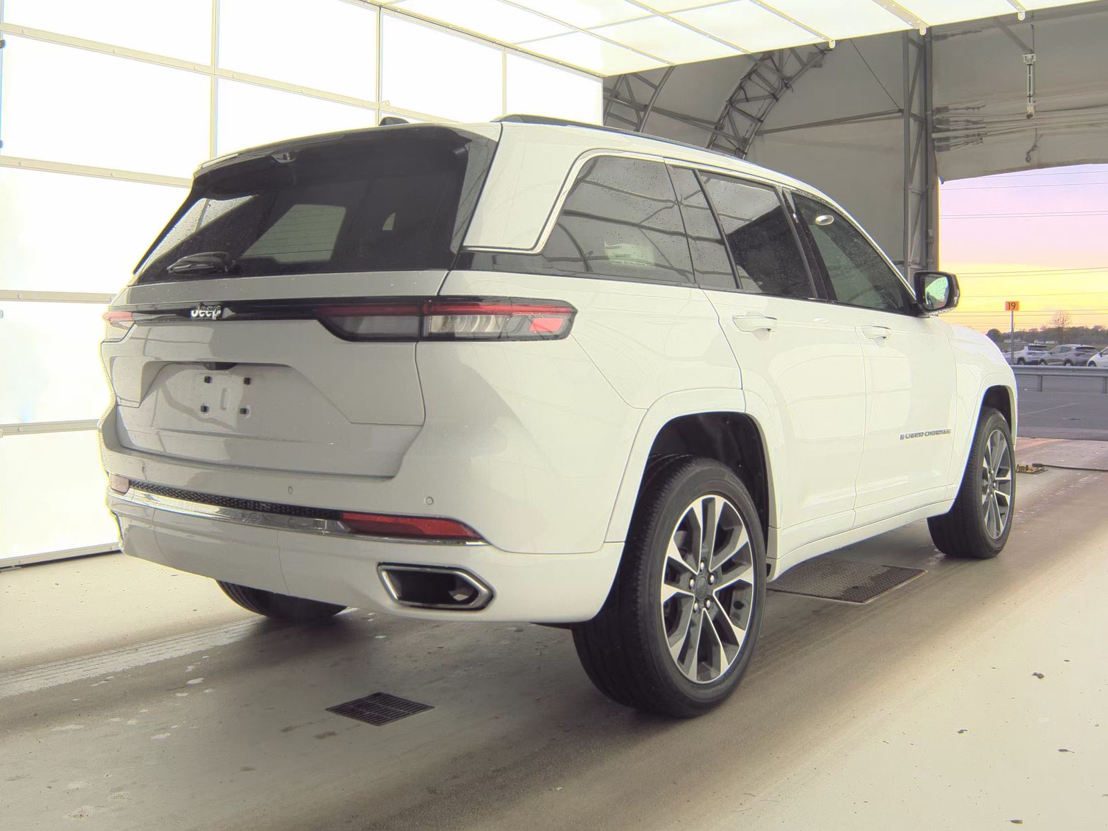 2023 Jeep Grand Cherokee Overland AWD