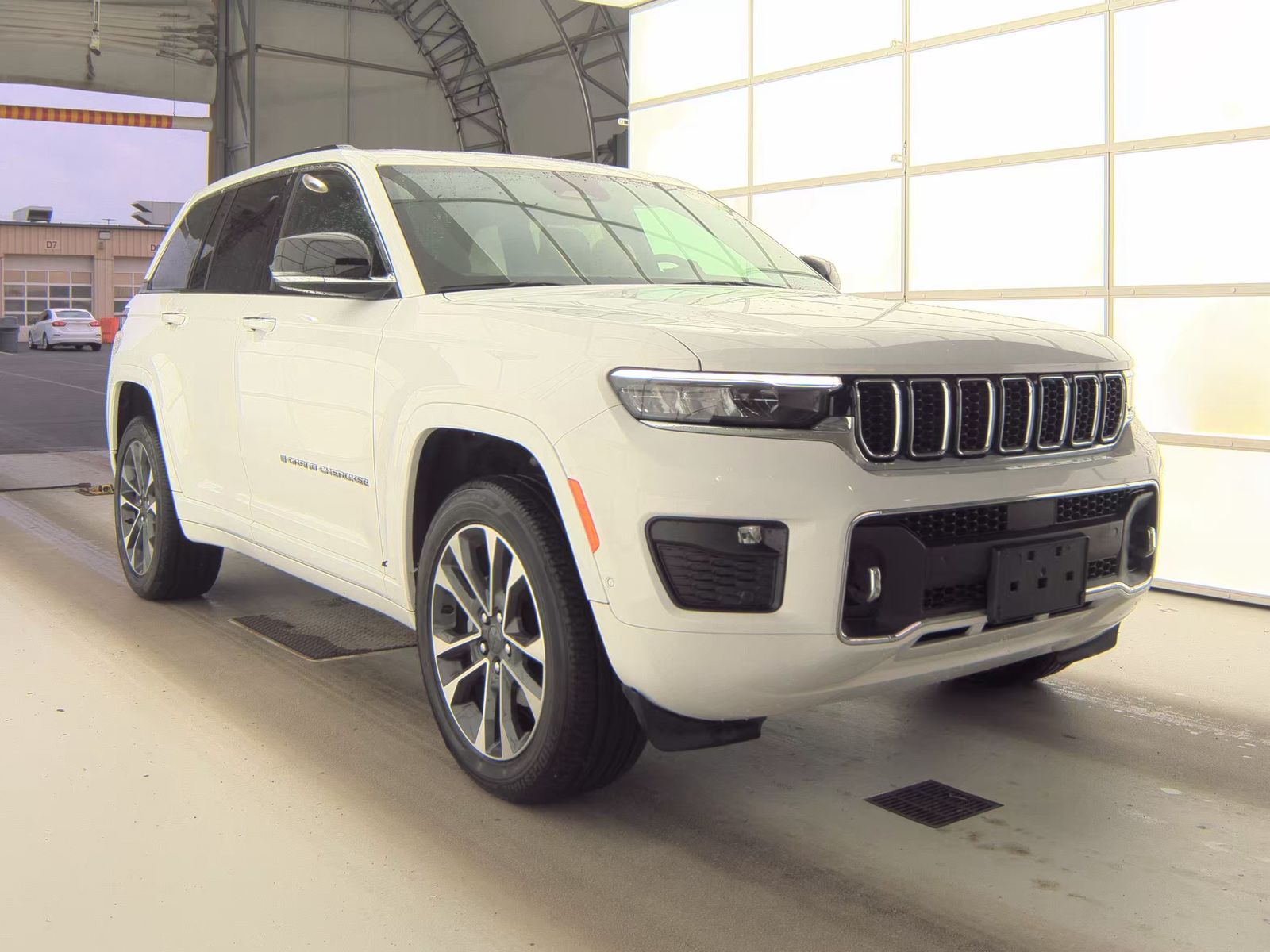 2023 Jeep Grand Cherokee Overland AWD