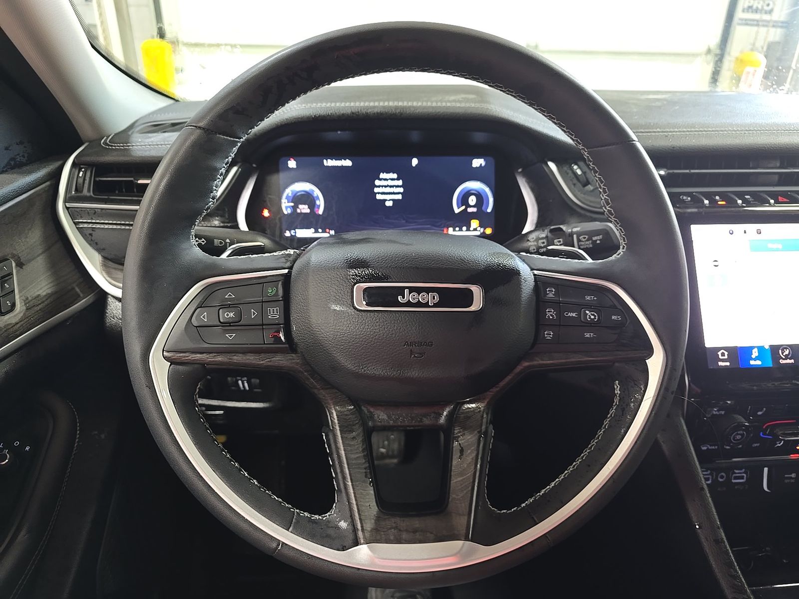 2023 Jeep Grand Cherokee L Limited AWD