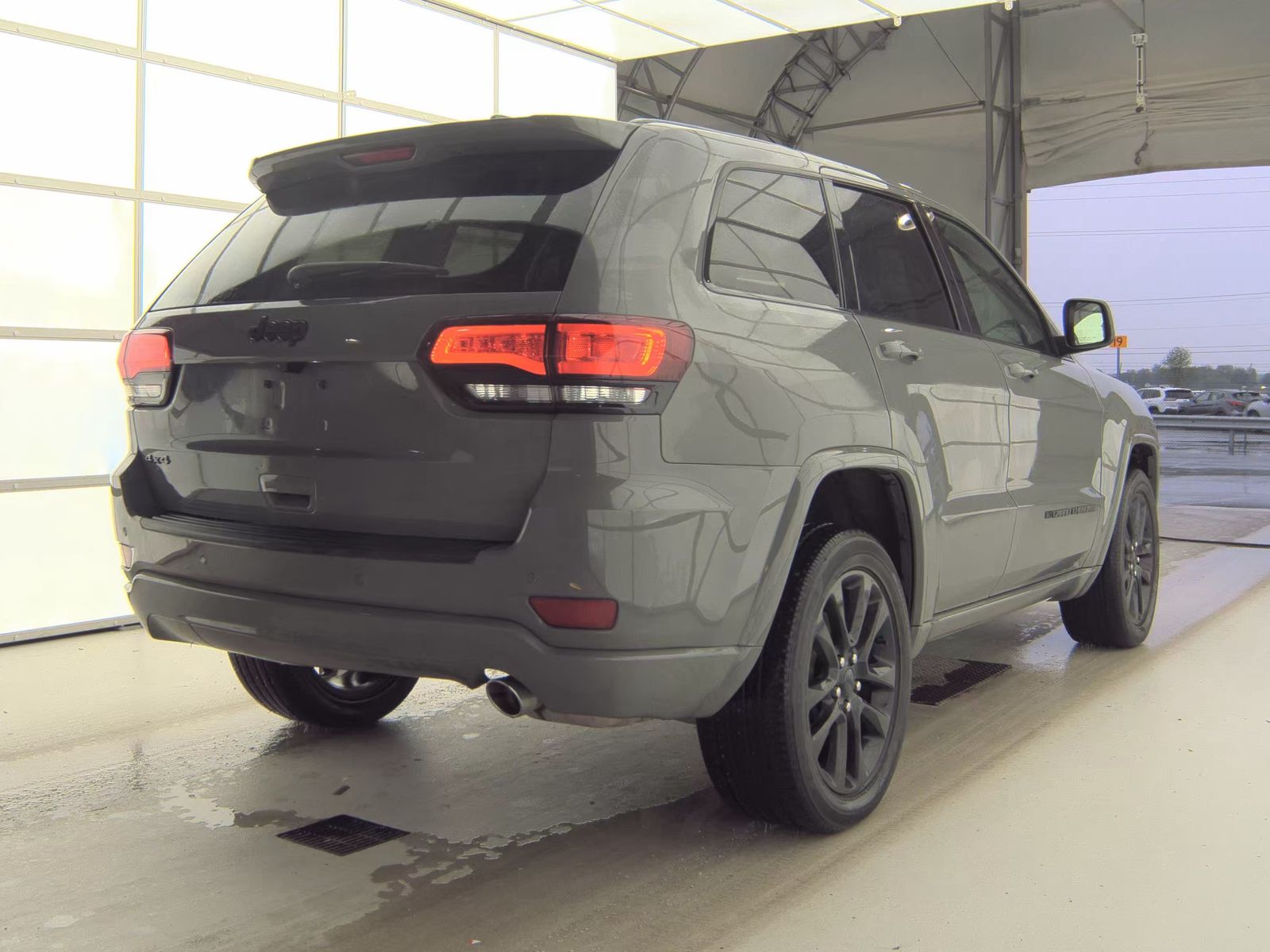 2022 Jeep Grand Cherokee Laredo X AWD