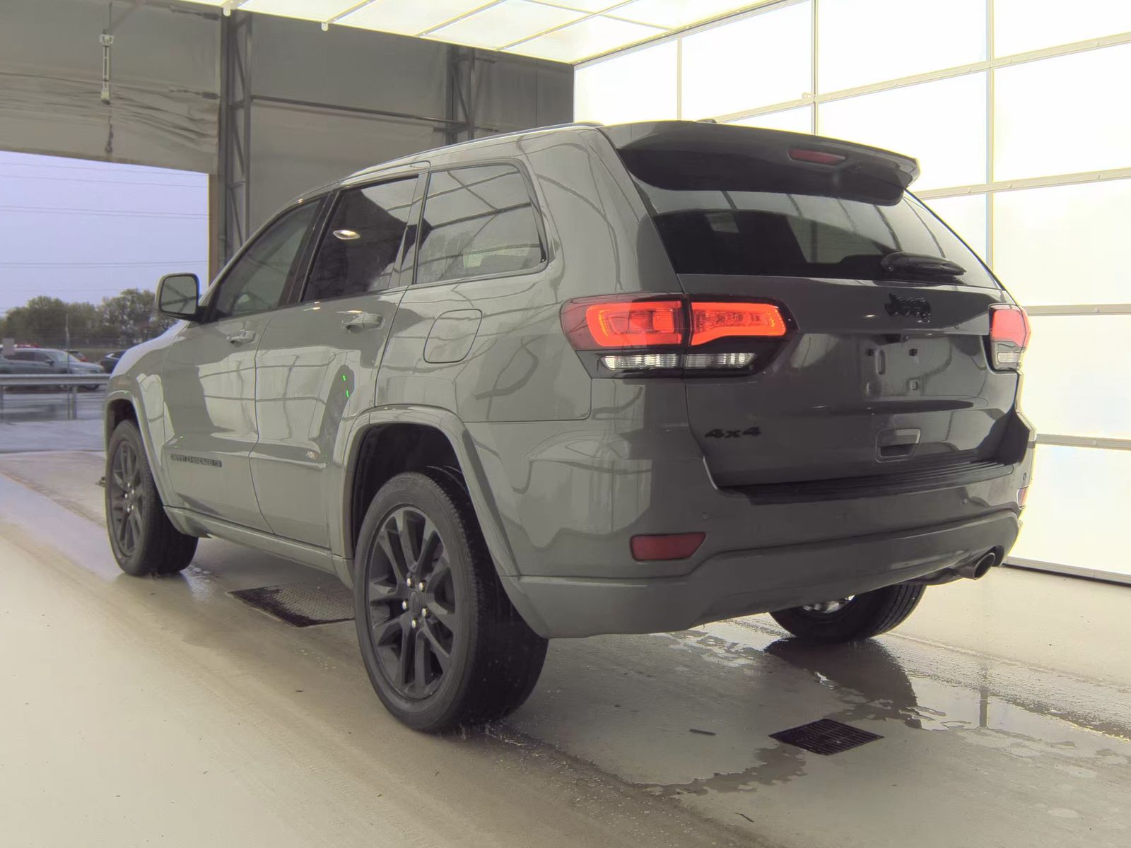 2022 Jeep Grand Cherokee Laredo X AWD