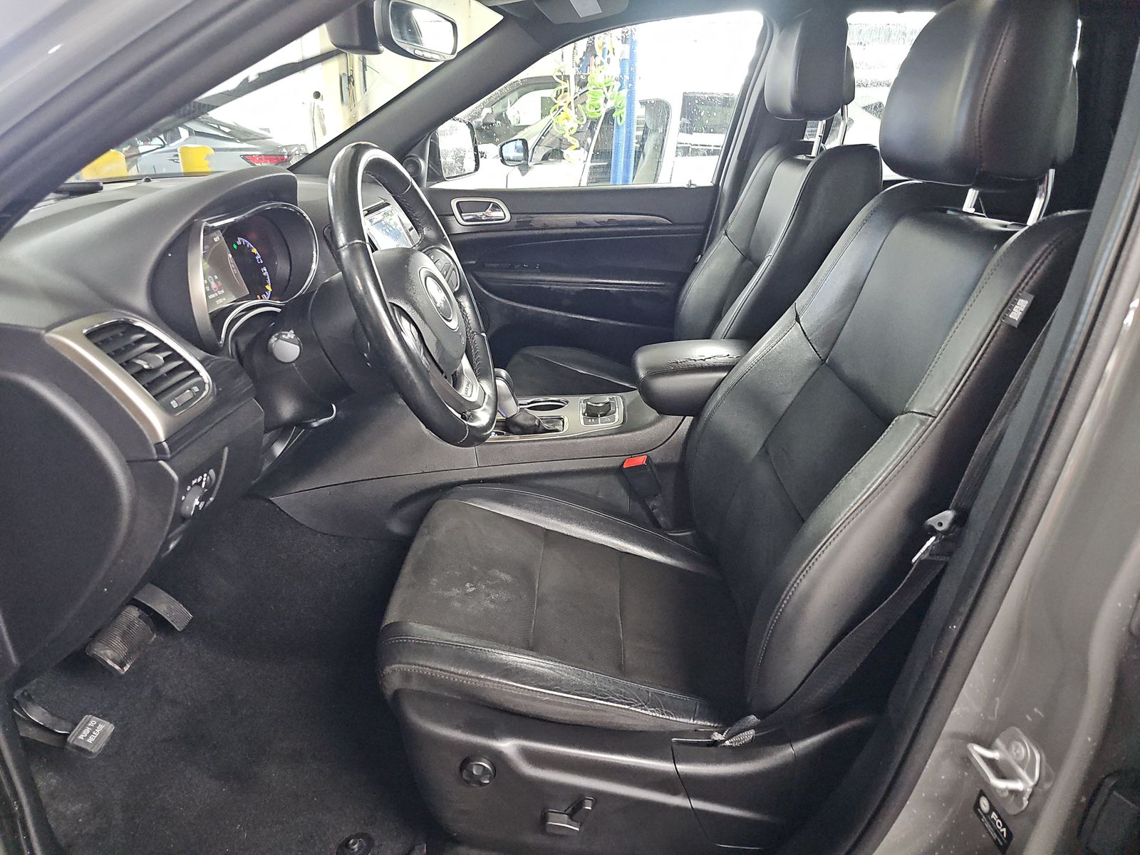 2022 Jeep Grand Cherokee Laredo X AWD