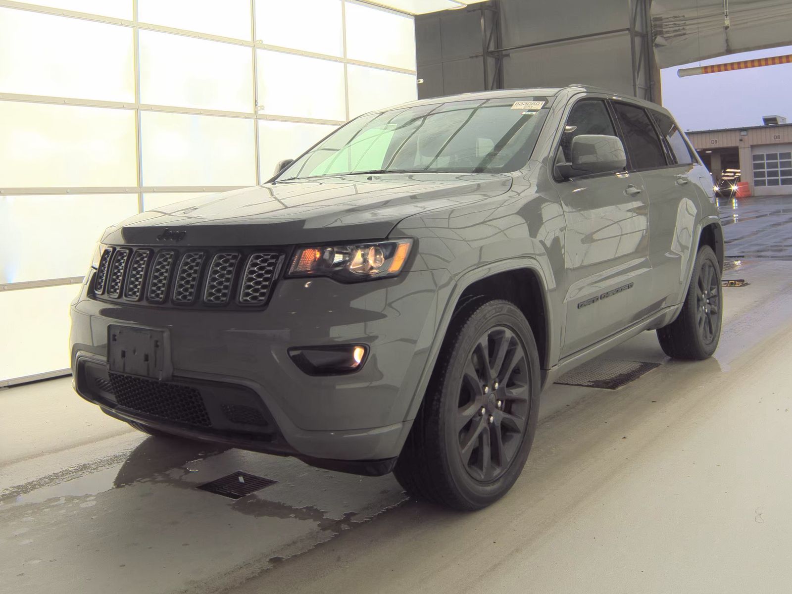 2022 Jeep Grand Cherokee Laredo X AWD