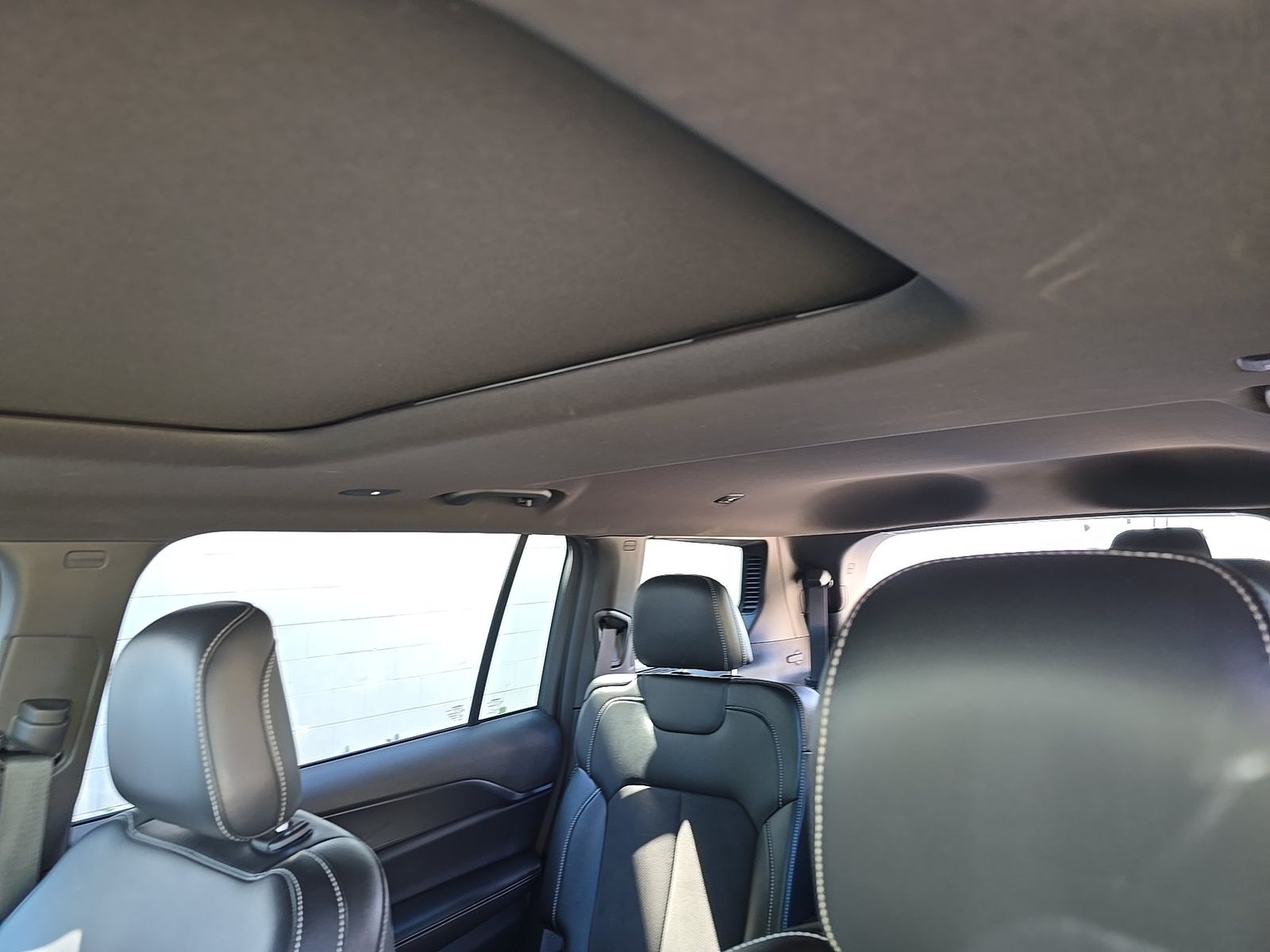2023 Jeep Grand Cherokee L Altitude AWD