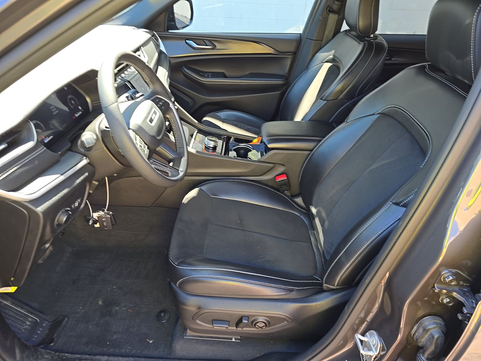 2023 Jeep Grand Cherokee L Altitude AWD