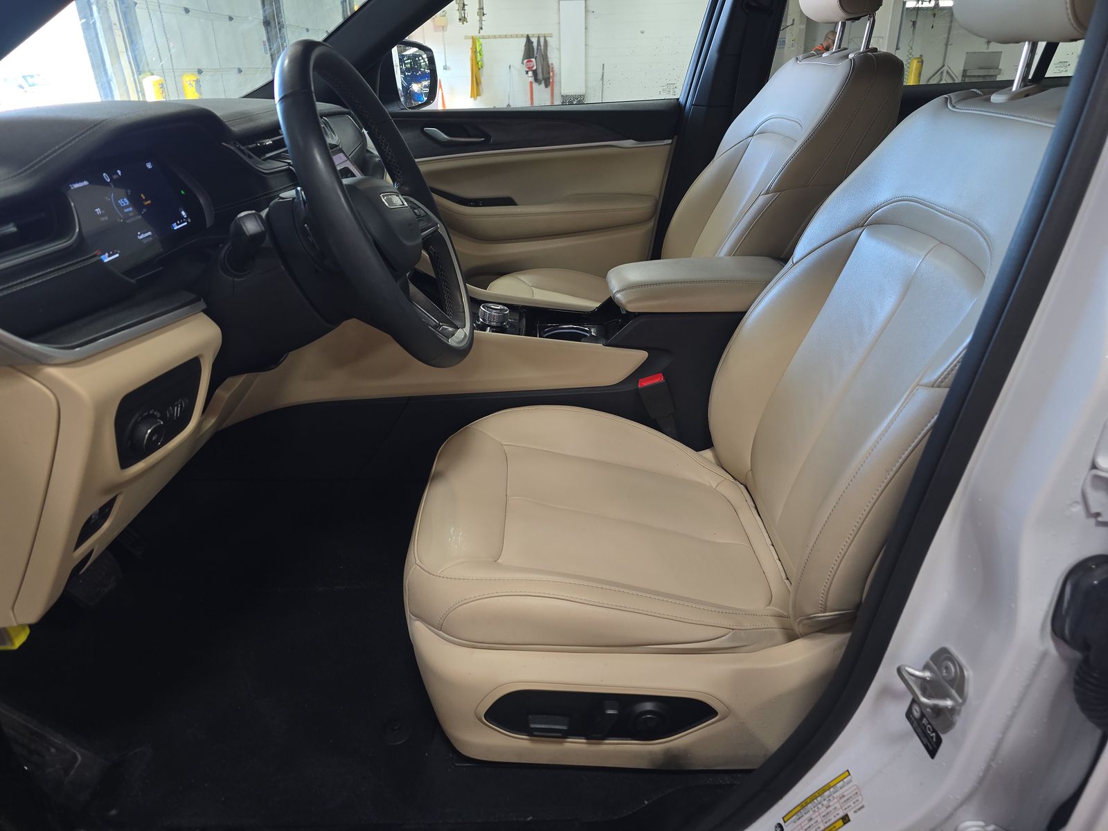 2023 Jeep Grand Cherokee L Limited AWD