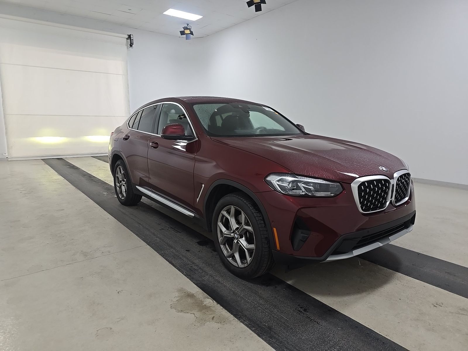 2025 BMW X4 xDrive30i AWD