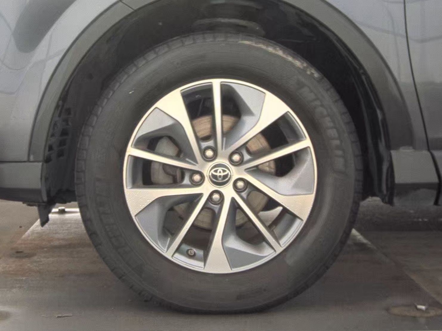 2016 Toyota RAV4 Hybrid XLE AWD