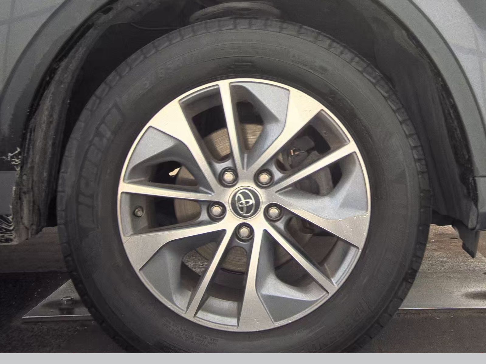 2016 Toyota RAV4 Hybrid XLE AWD
