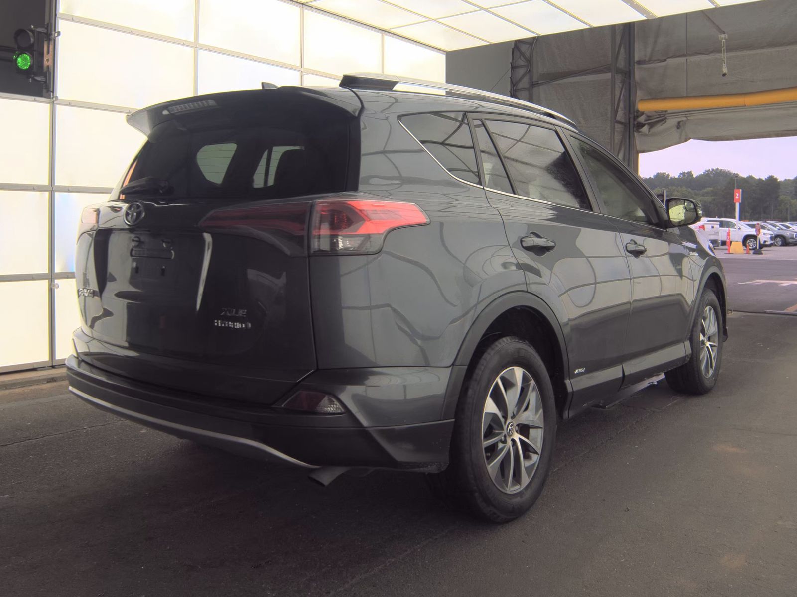 2016 Toyota RAV4 Hybrid XLE AWD