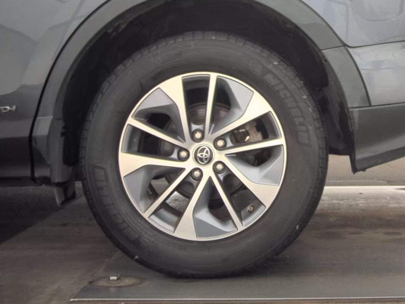 2016 Toyota RAV4 Hybrid XLE AWD