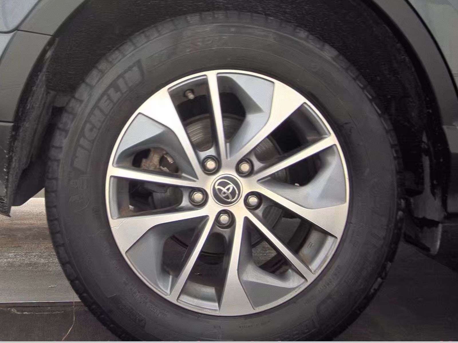 2016 Toyota RAV4 Hybrid XLE AWD