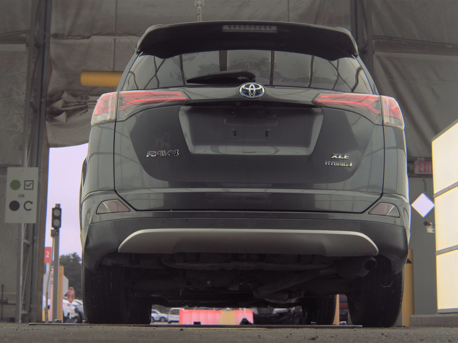 2016 Toyota RAV4 Hybrid XLE AWD
