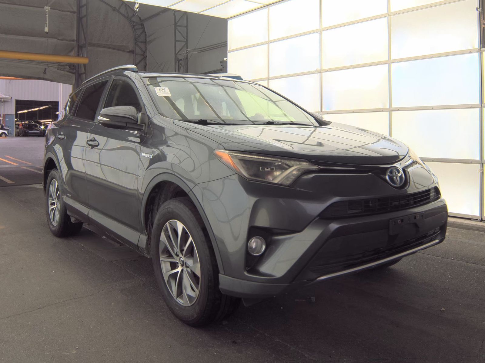 2016 Toyota RAV4 Hybrid XLE AWD