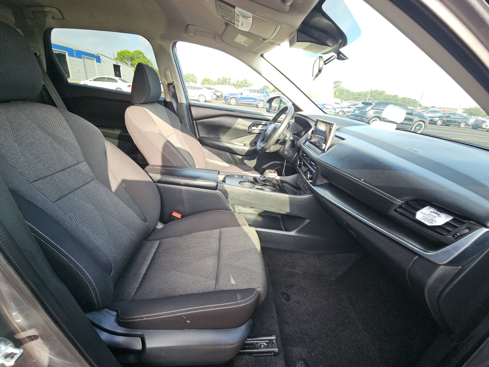 2025 Nissan Rogue SV FWD