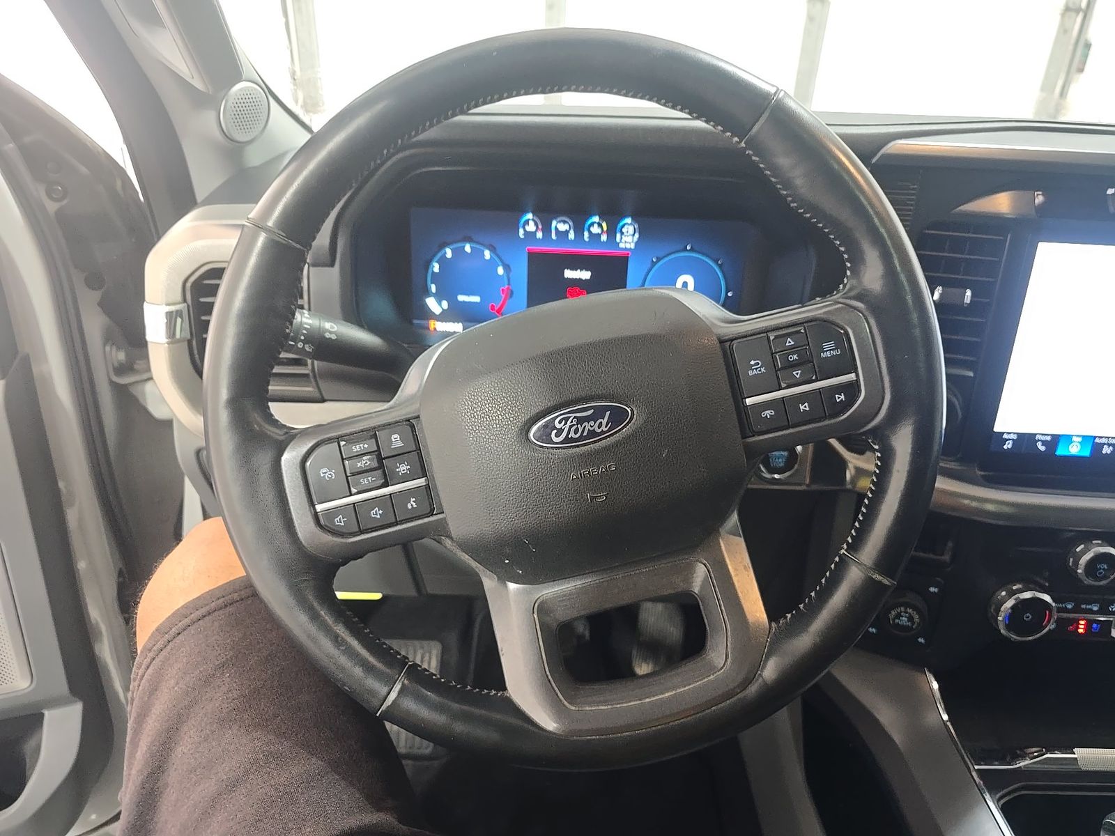 2024 Ford F-150 Lariat AWD