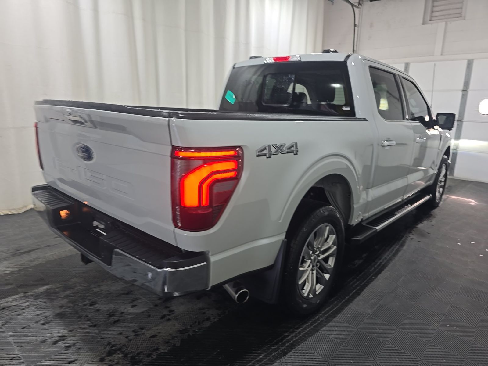 2024 Ford F-150 Lariat AWD