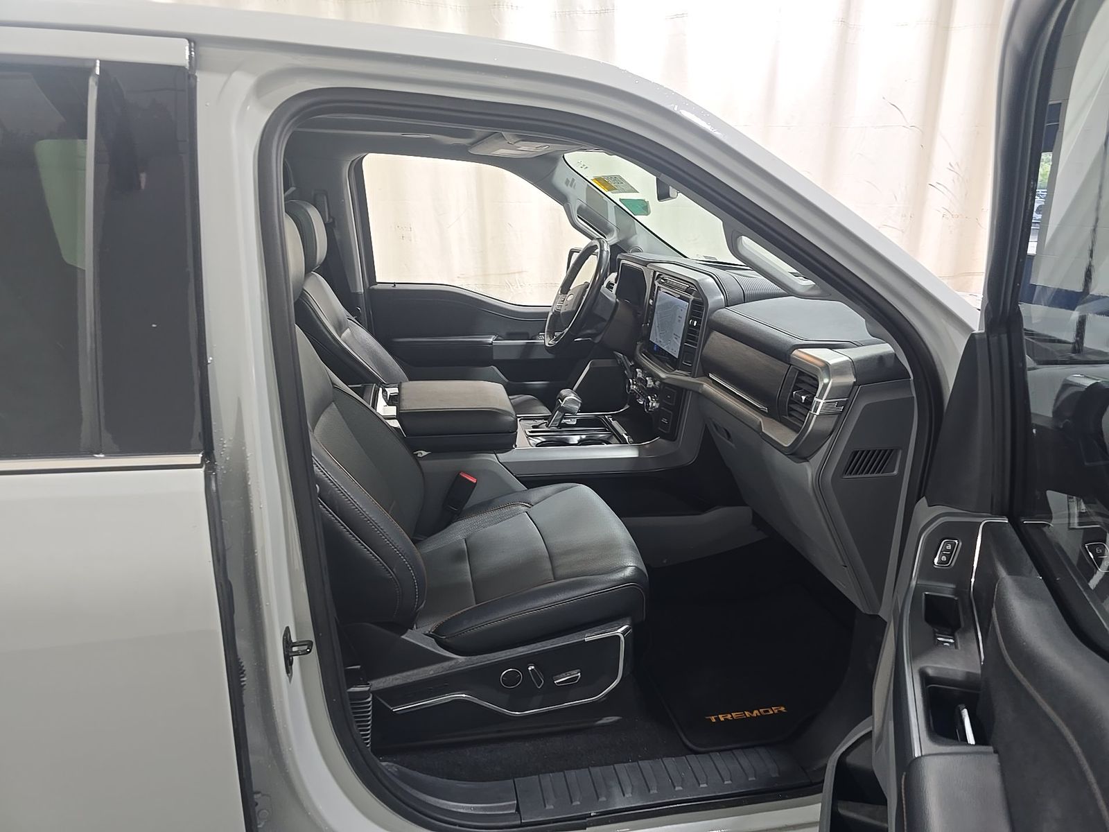 2024 Ford F-150 Lariat AWD