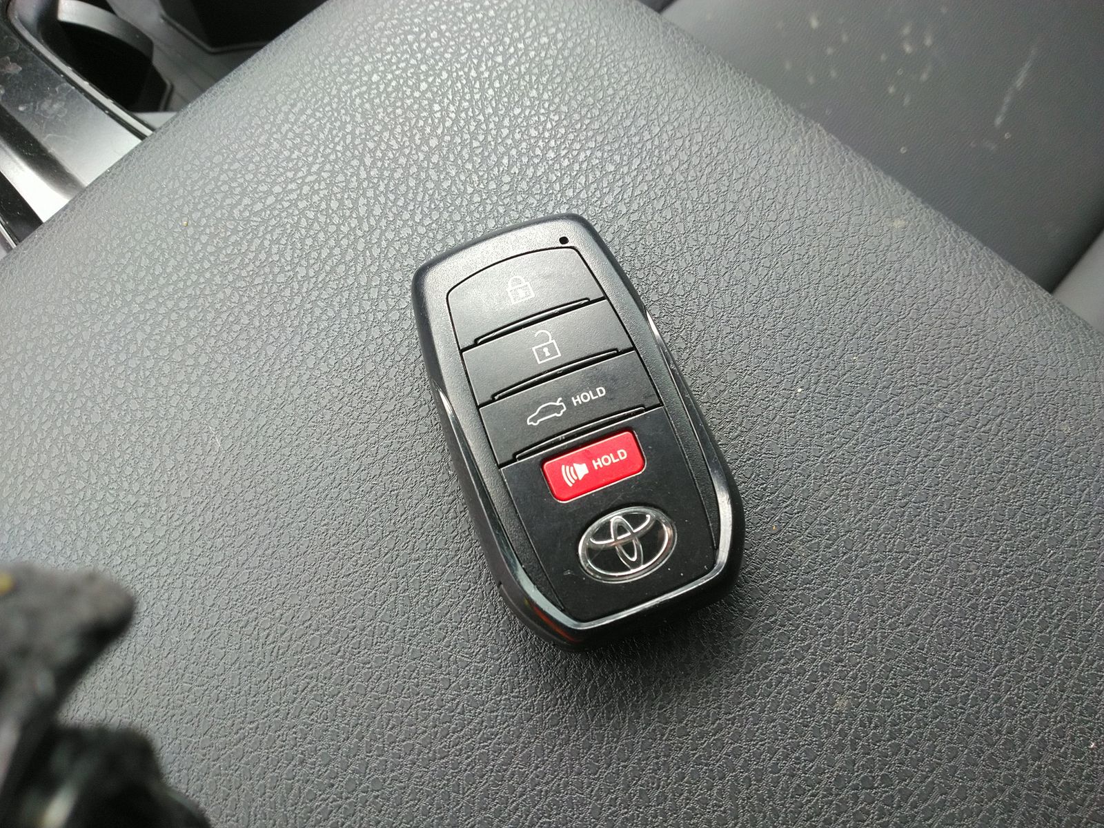 2026 Toyota Camry SE FWD