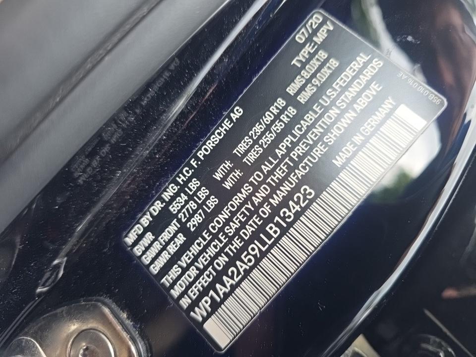 2020 Porsche Macan Base AWD