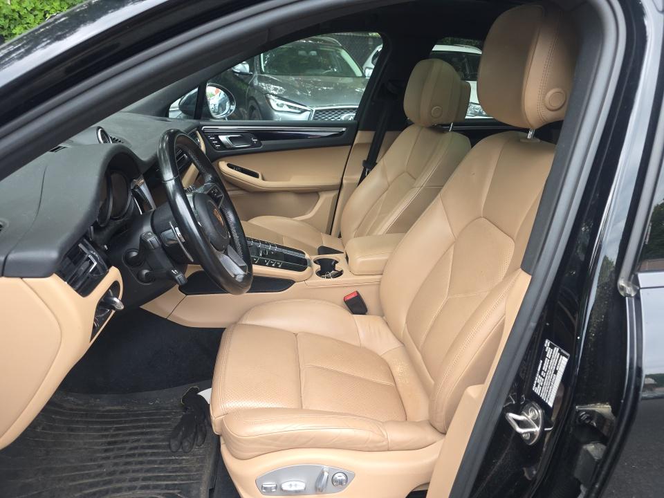 2020 Porsche Macan Base AWD