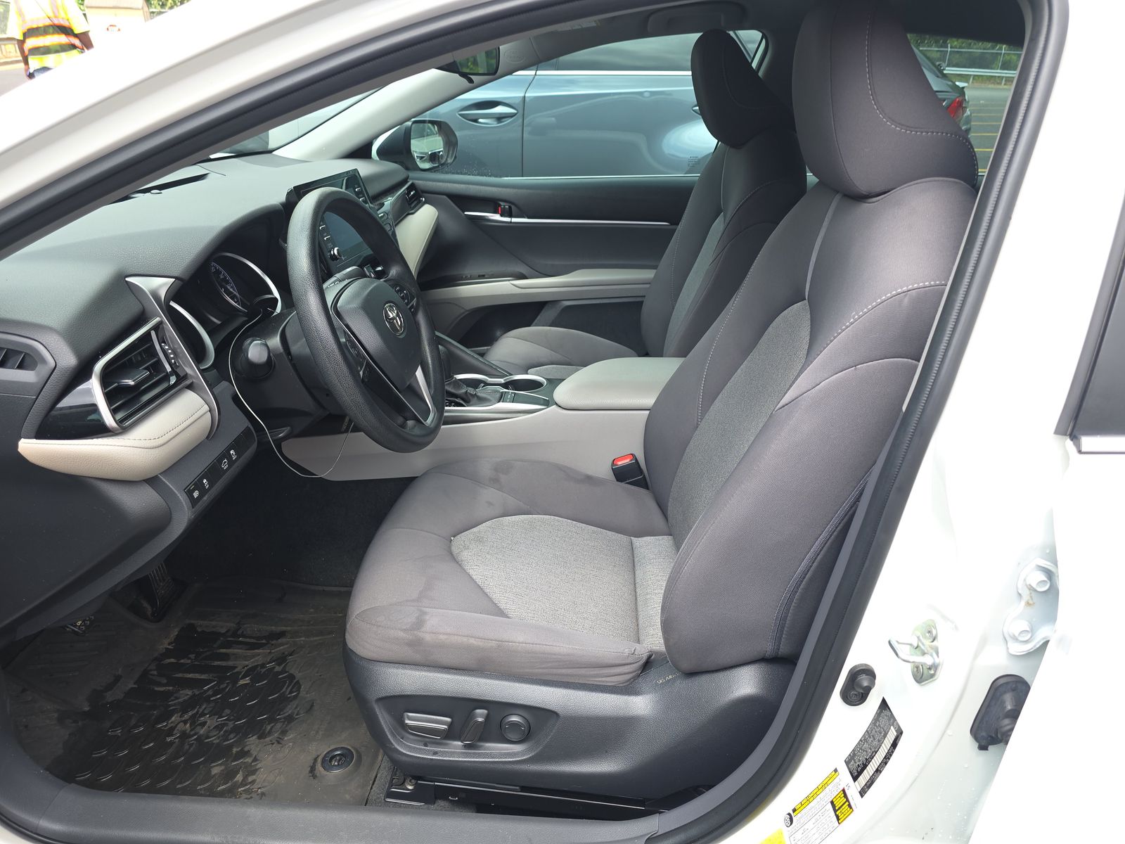2022 Toyota Camry LE FWD