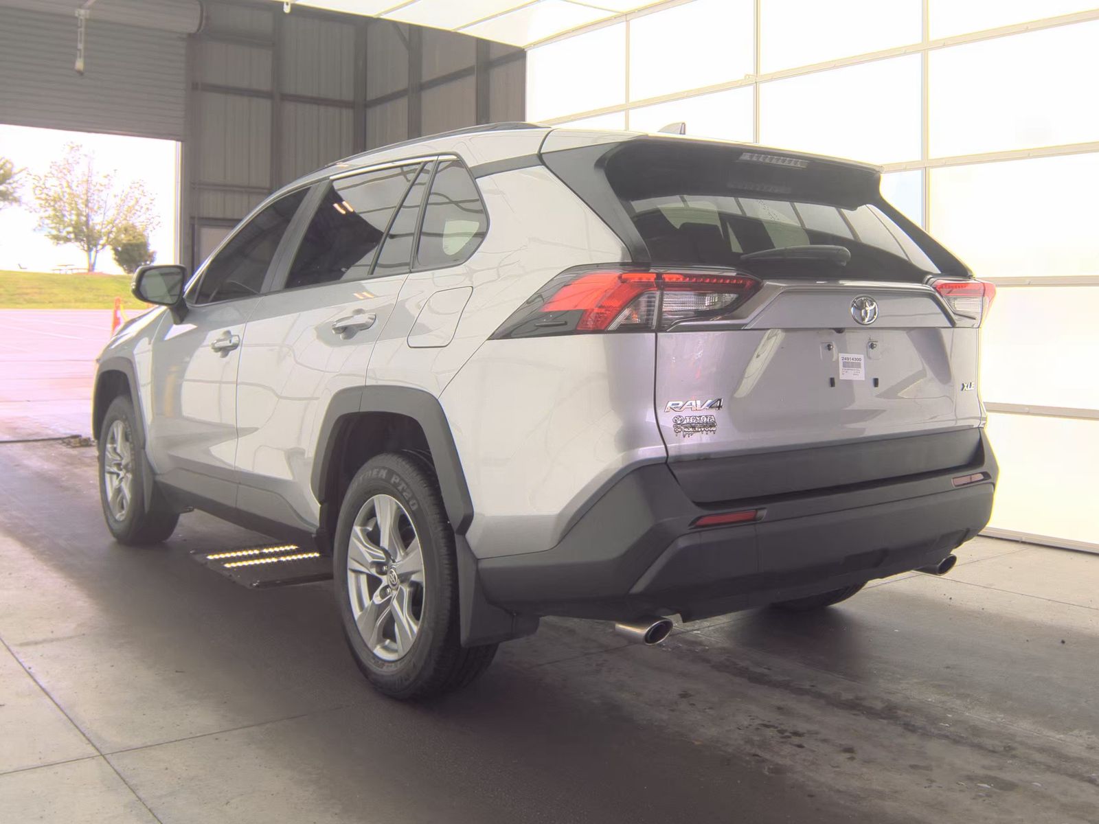 2024 Toyota RAV4 XLE FWD
