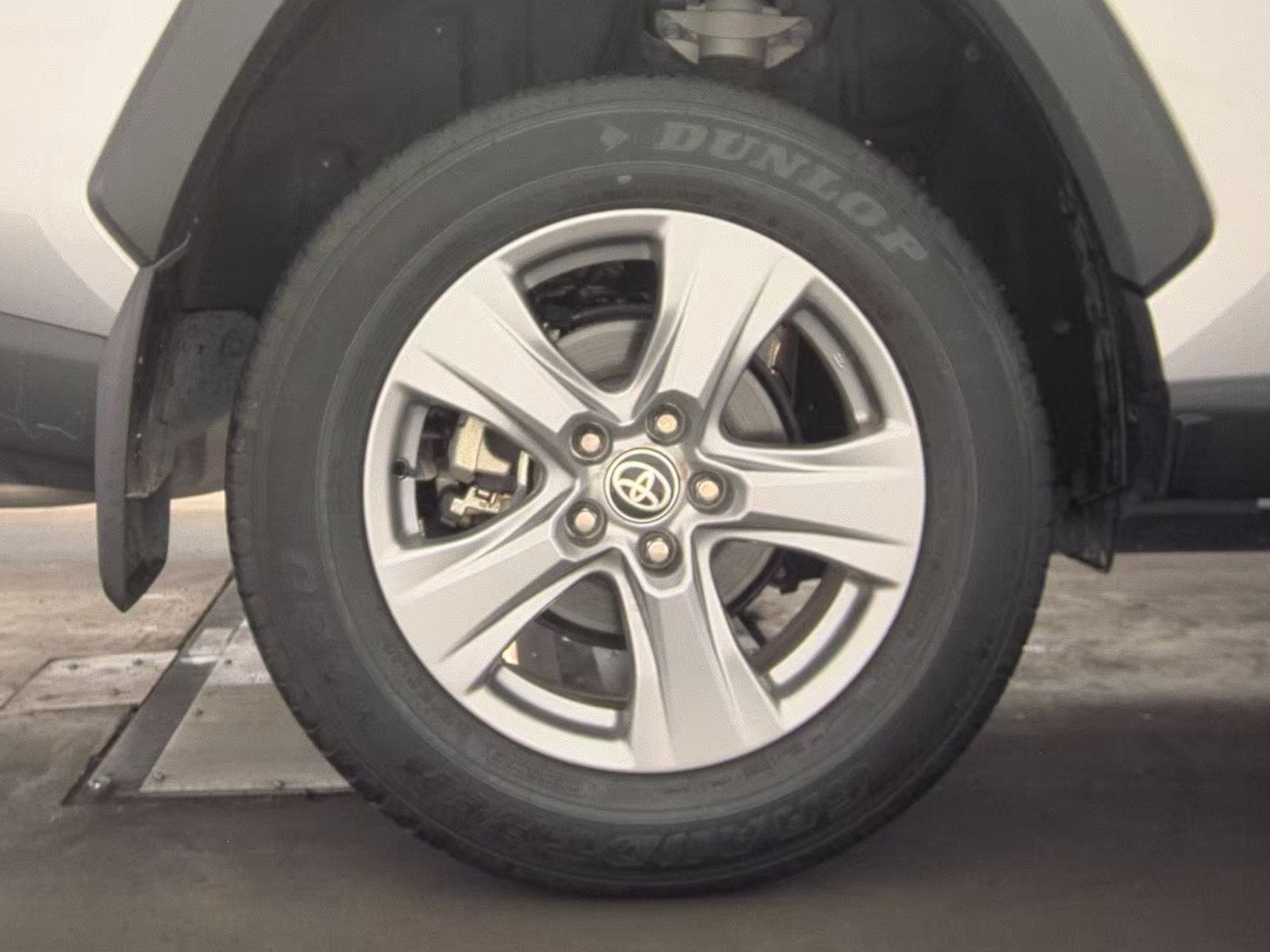2024 Toyota RAV4 XLE FWD