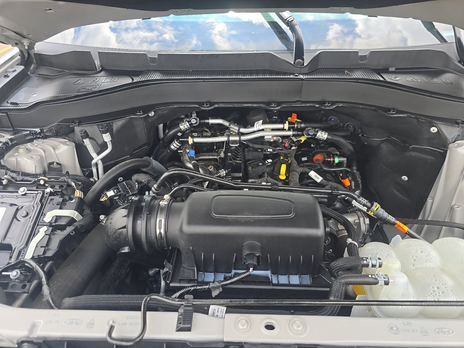2024 Ford Explorer XLT AWD