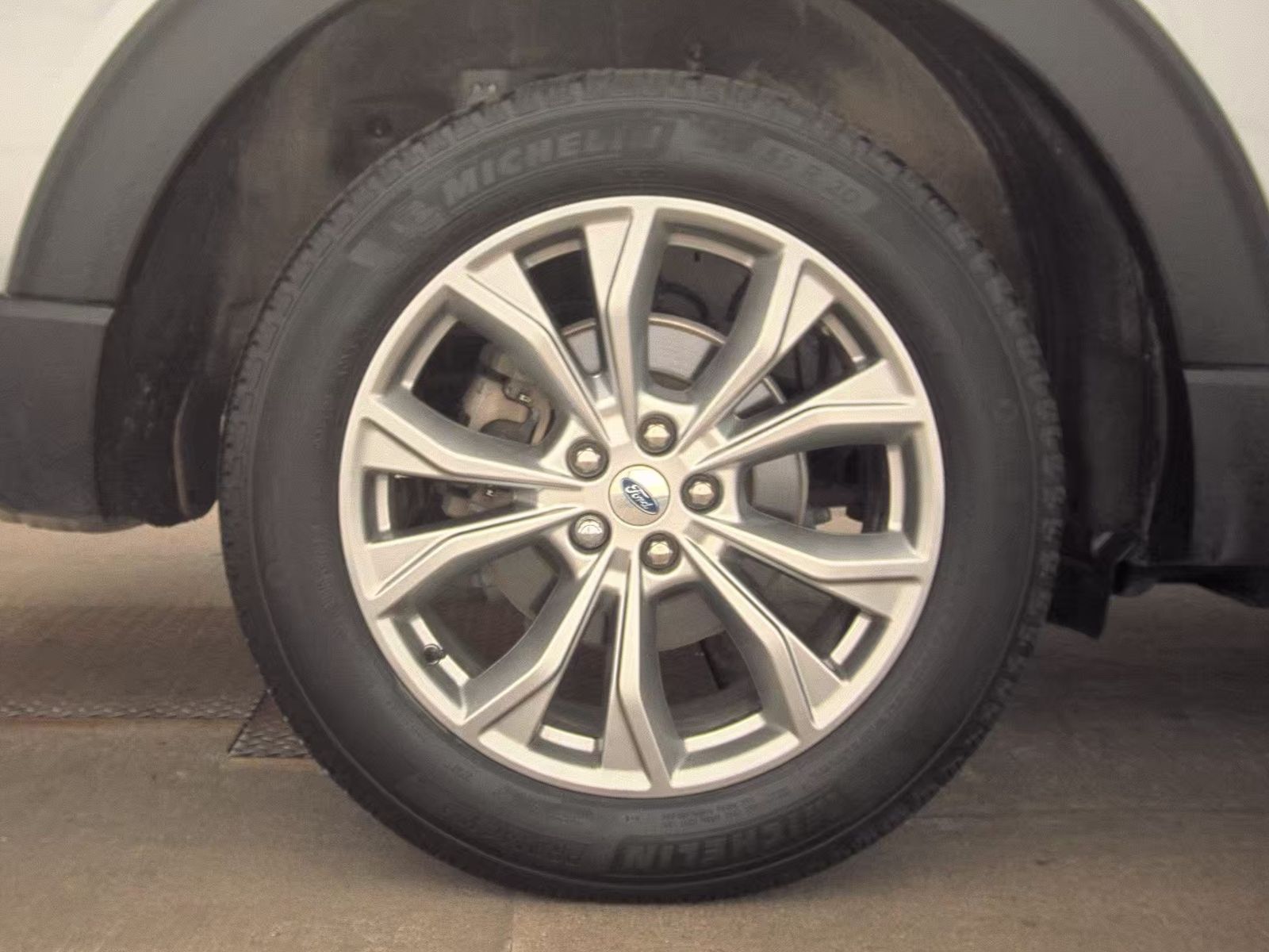 2024 Ford Explorer XLT AWD