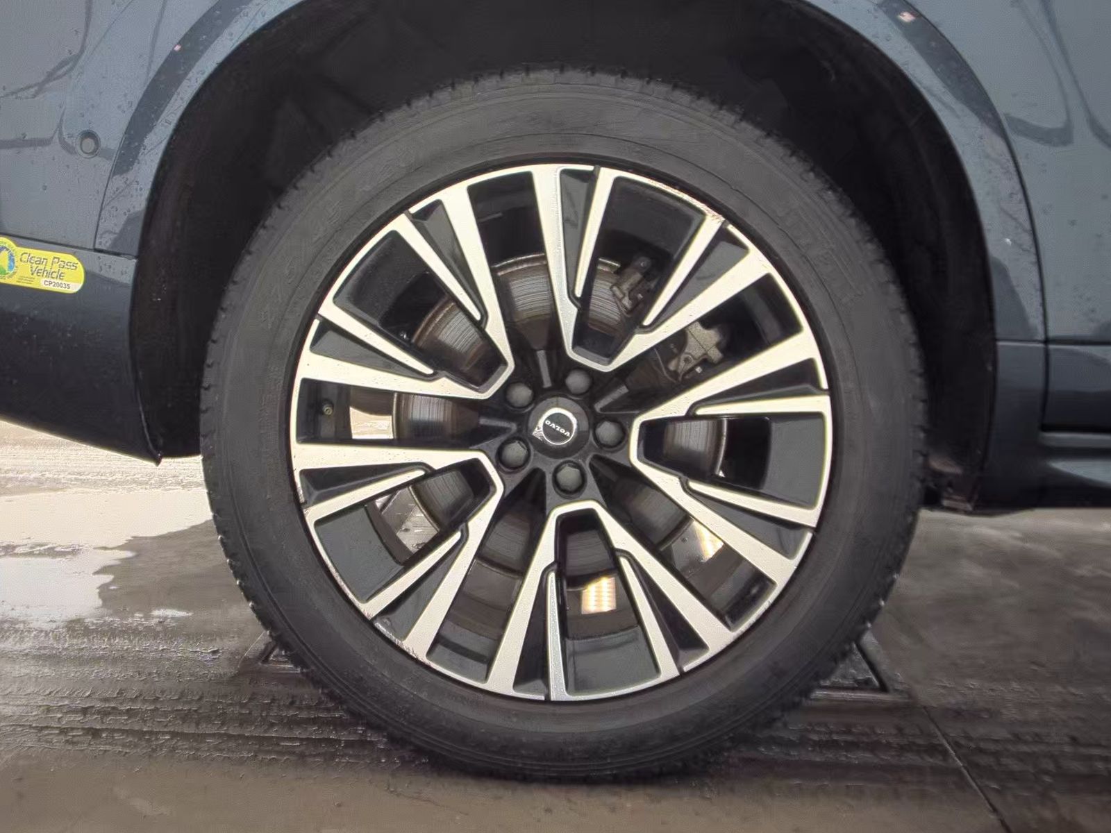 2023 Volvo XC90 Recharge T8 Plus AWD