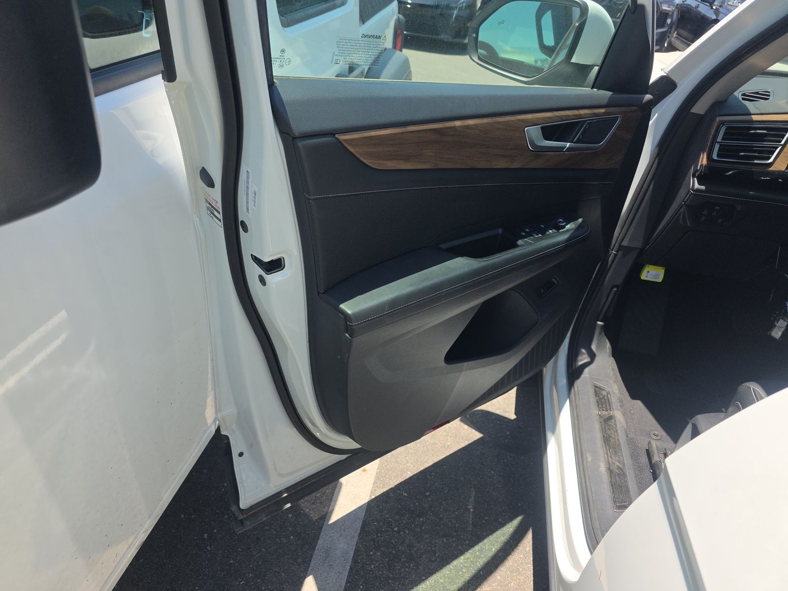2025 Volkswagen Atlas 2.0T SE FWD