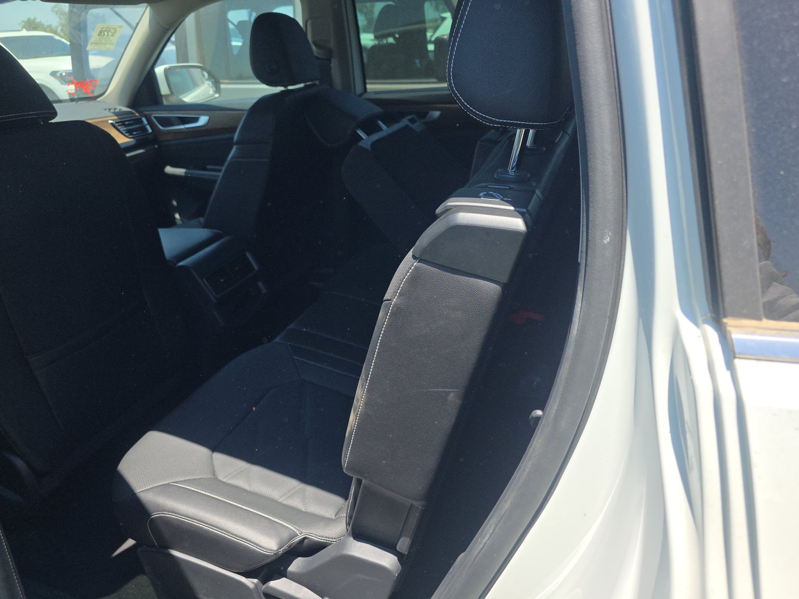 2025 Volkswagen Atlas 2.0T SE FWD