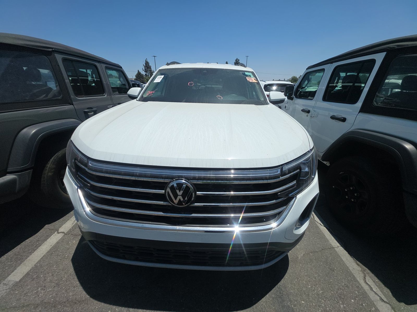 2025 Volkswagen Atlas 2.0T SE FWD