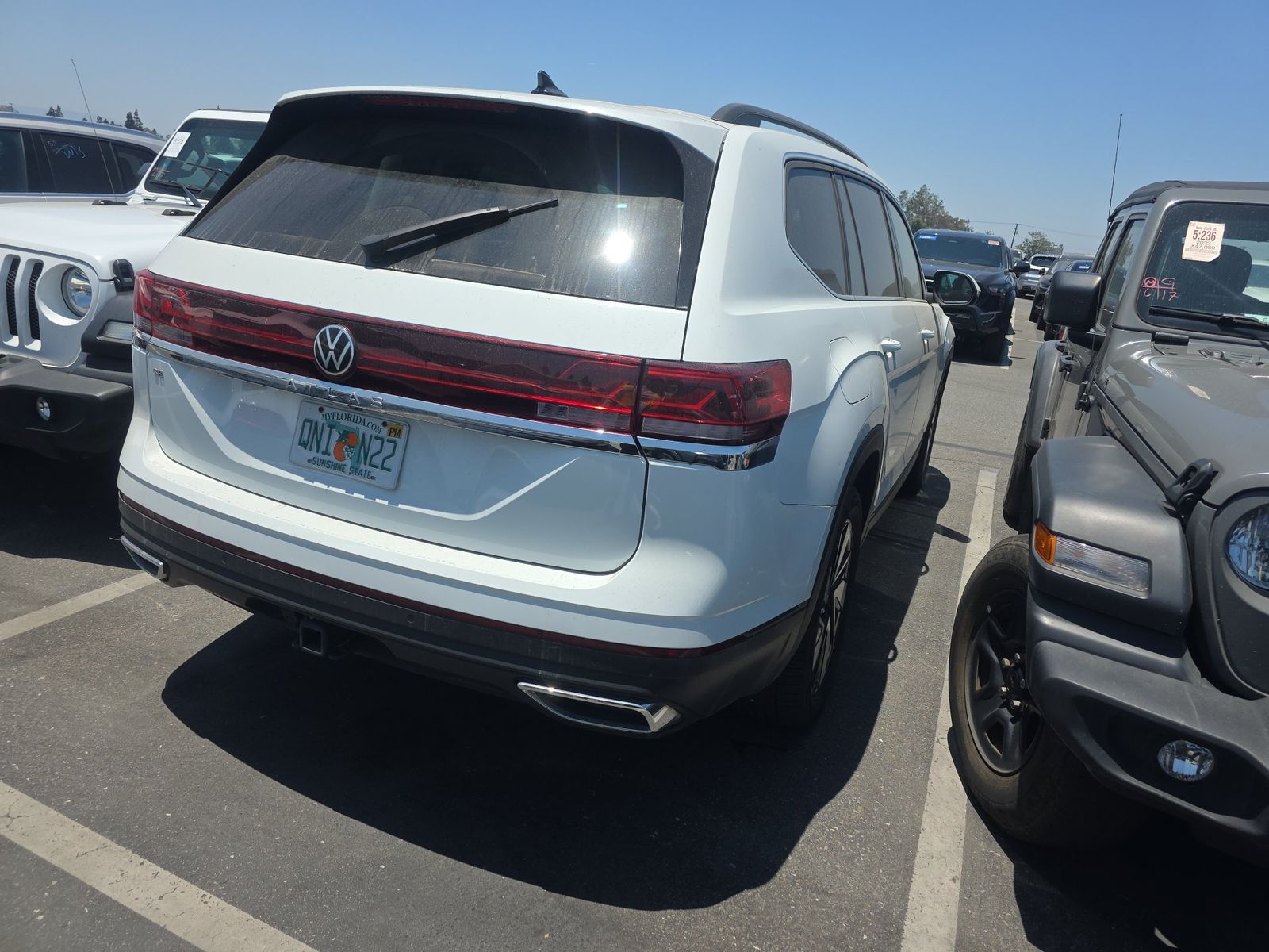 2025 Volkswagen Atlas 2.0T SE FWD