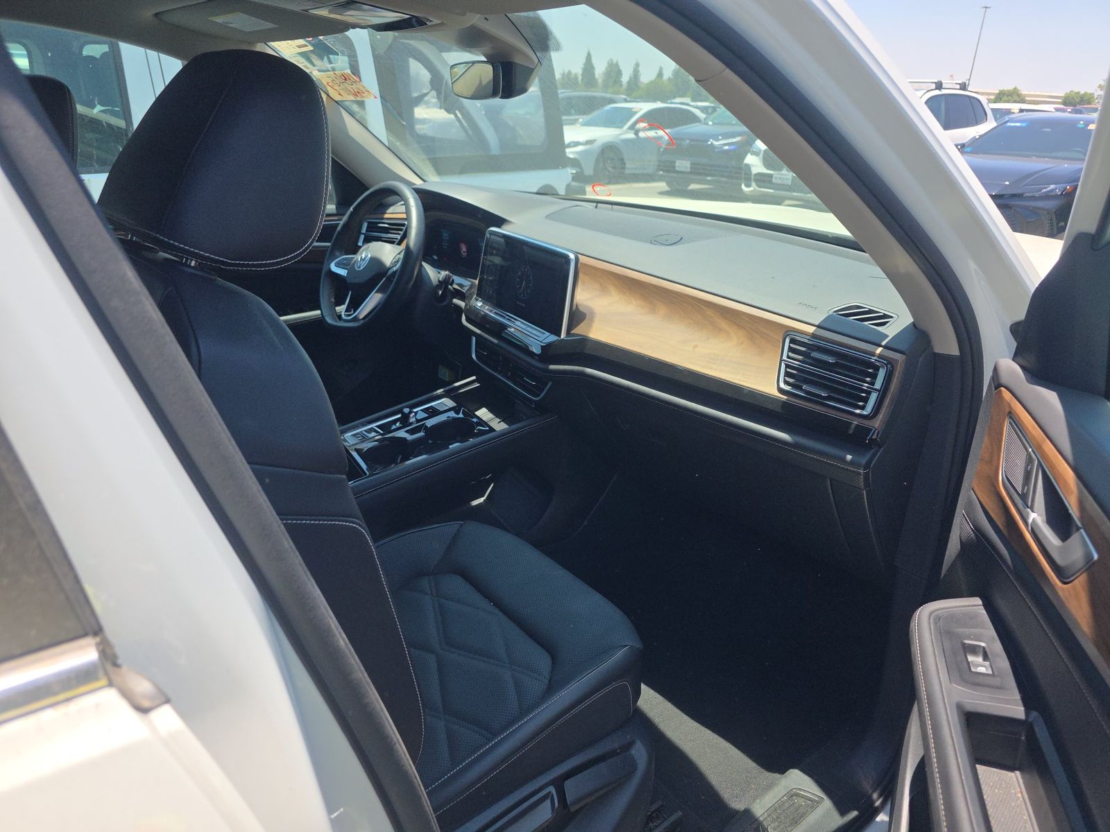 2025 Volkswagen Atlas 2.0T SE FWD