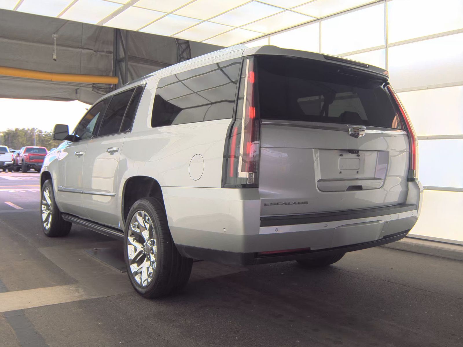 2020 Cadillac Escalade ESV Premium Luxury RWD