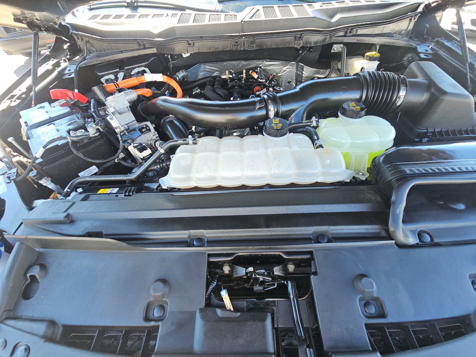 2024 Ford F-150 Hybrid Lariat AWD