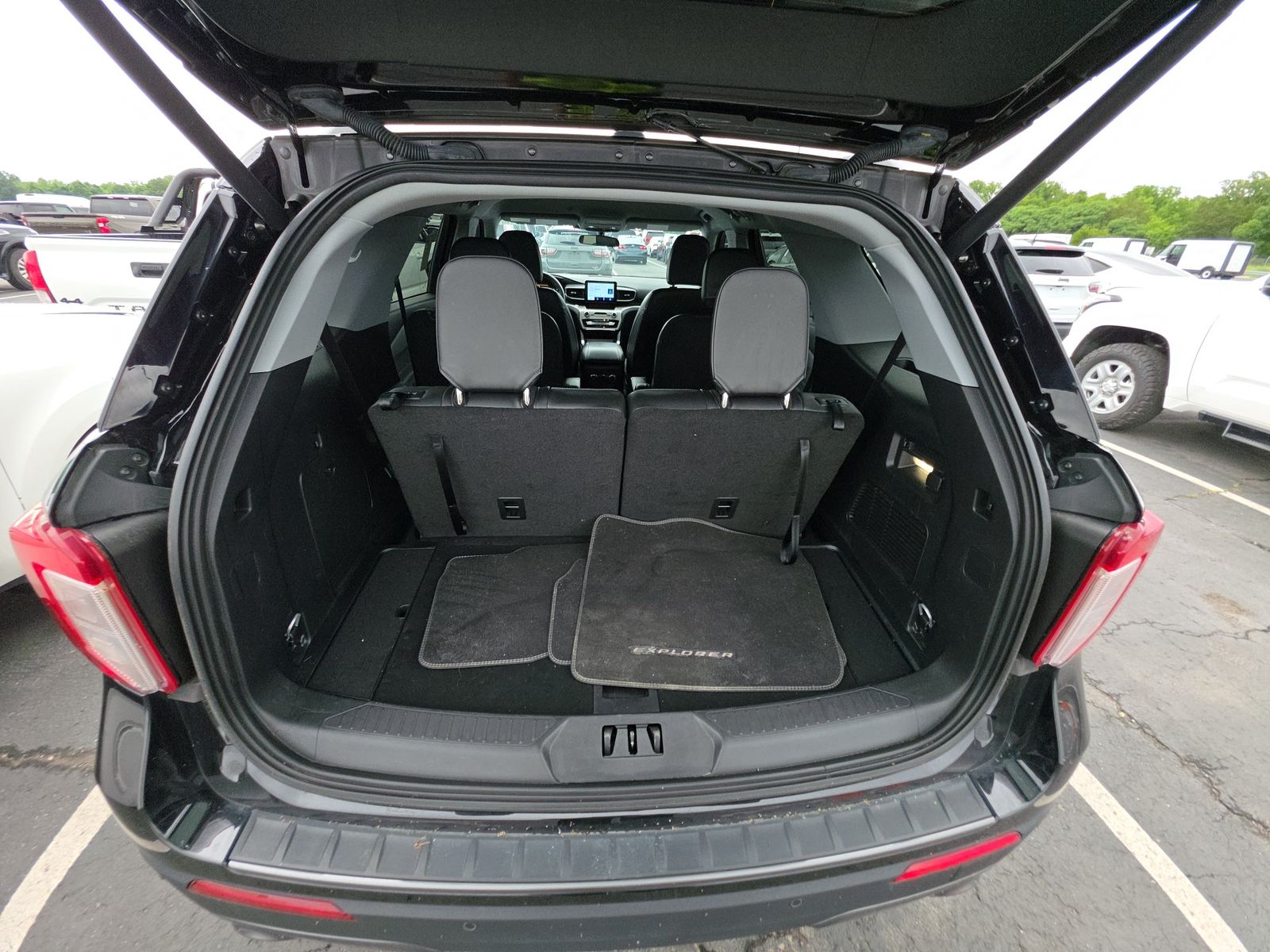 2024 Ford Explorer XLT AWD