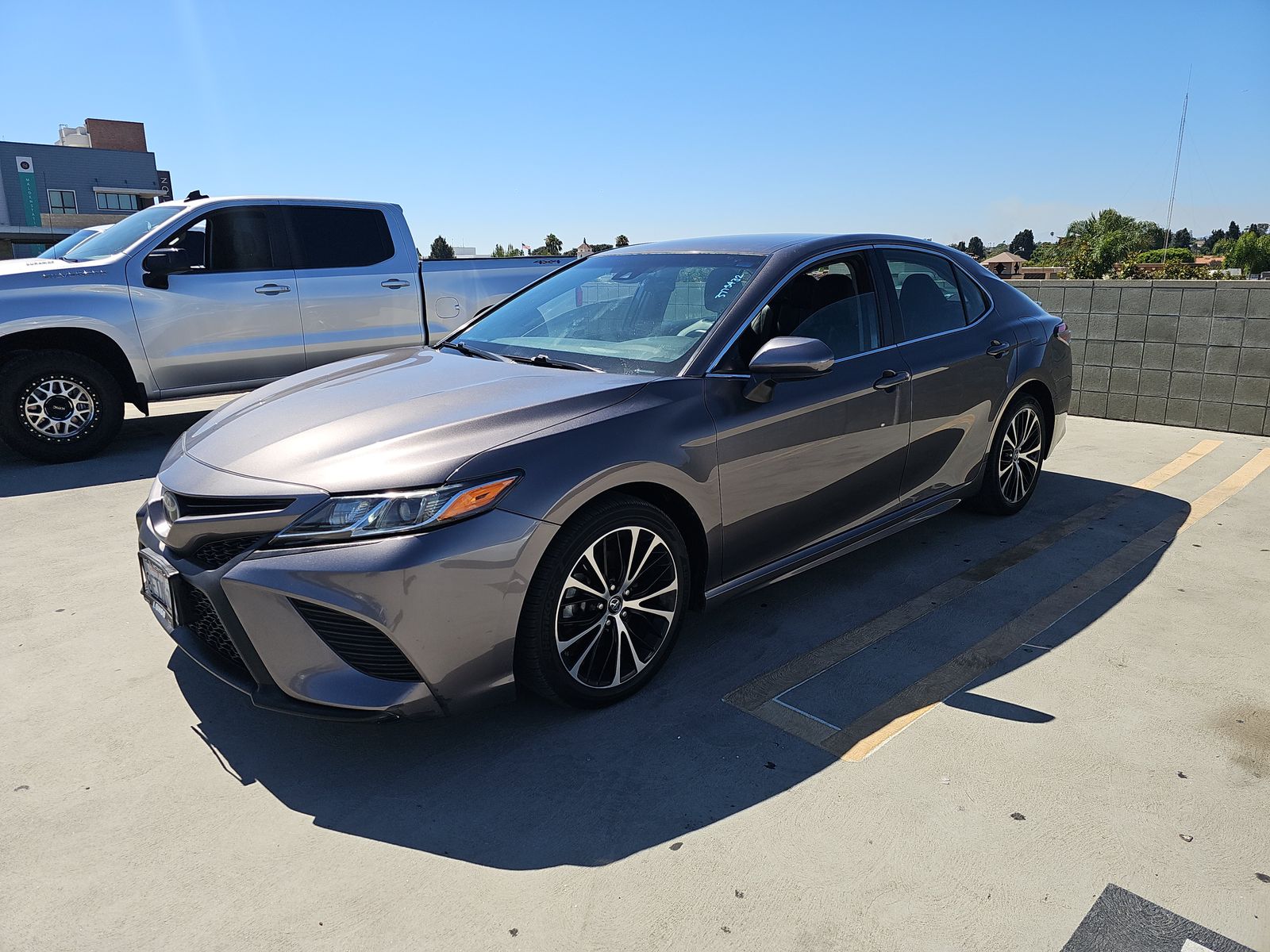 2018 Toyota Camry SE FWD