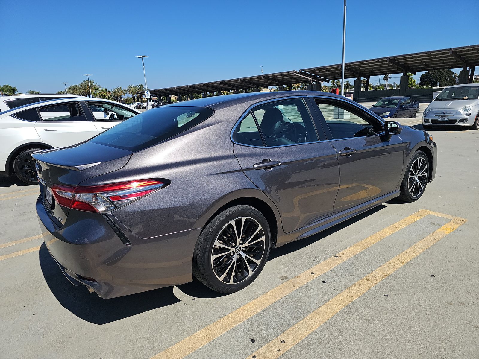 2018 Toyota Camry SE FWD