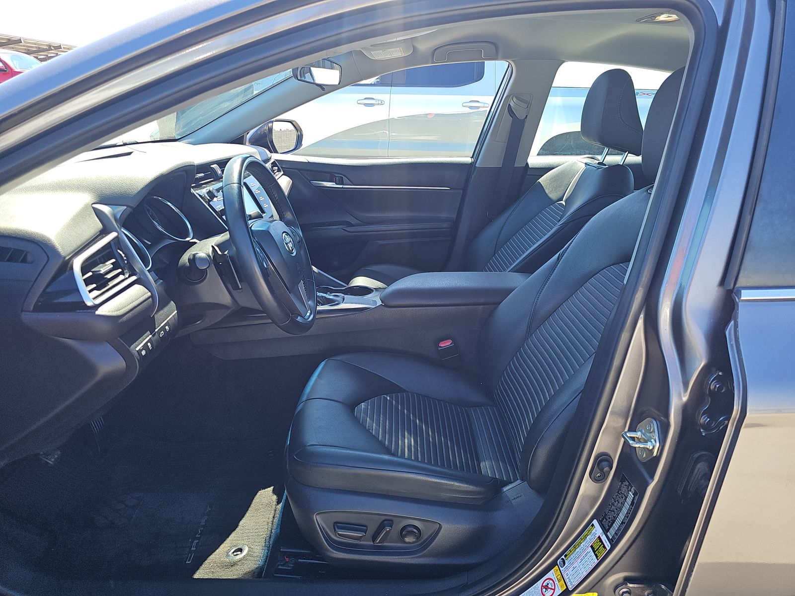 2018 Toyota Camry SE FWD