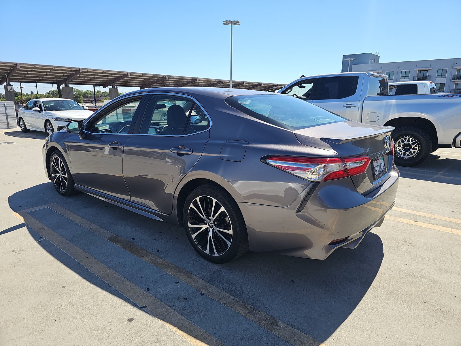 2018 Toyota Camry SE FWD