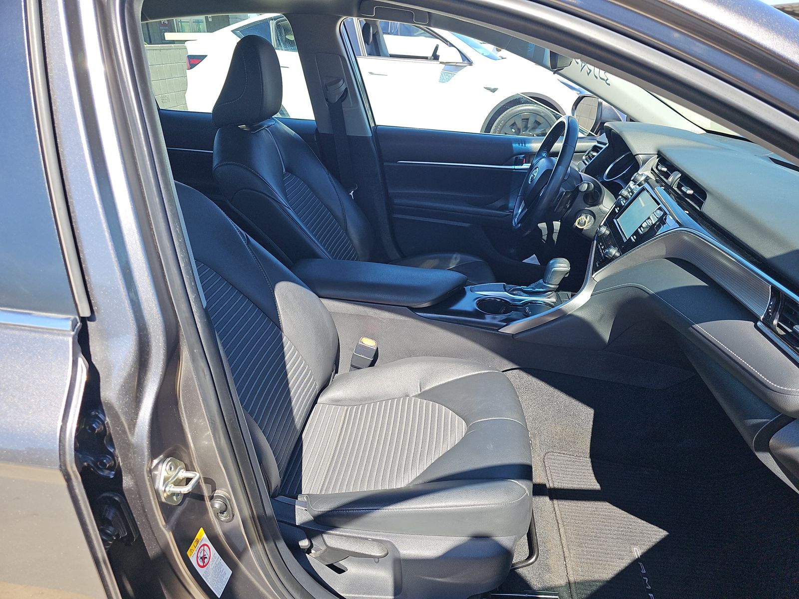 2018 Toyota Camry SE FWD