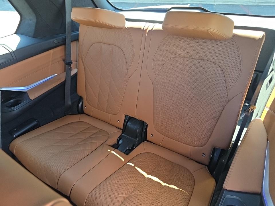 2023 BMW X7 xDrive40i AWD