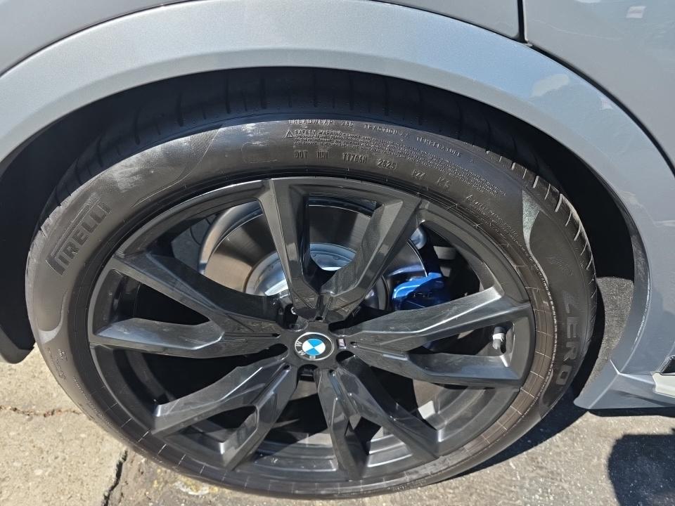 2023 BMW X7 xDrive40i AWD